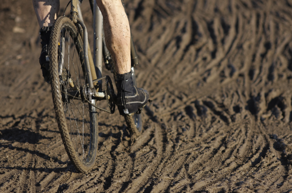 歩くのも痛かった腰痛を乗り越え、自転車競技 優勝を果たすまでの道のり